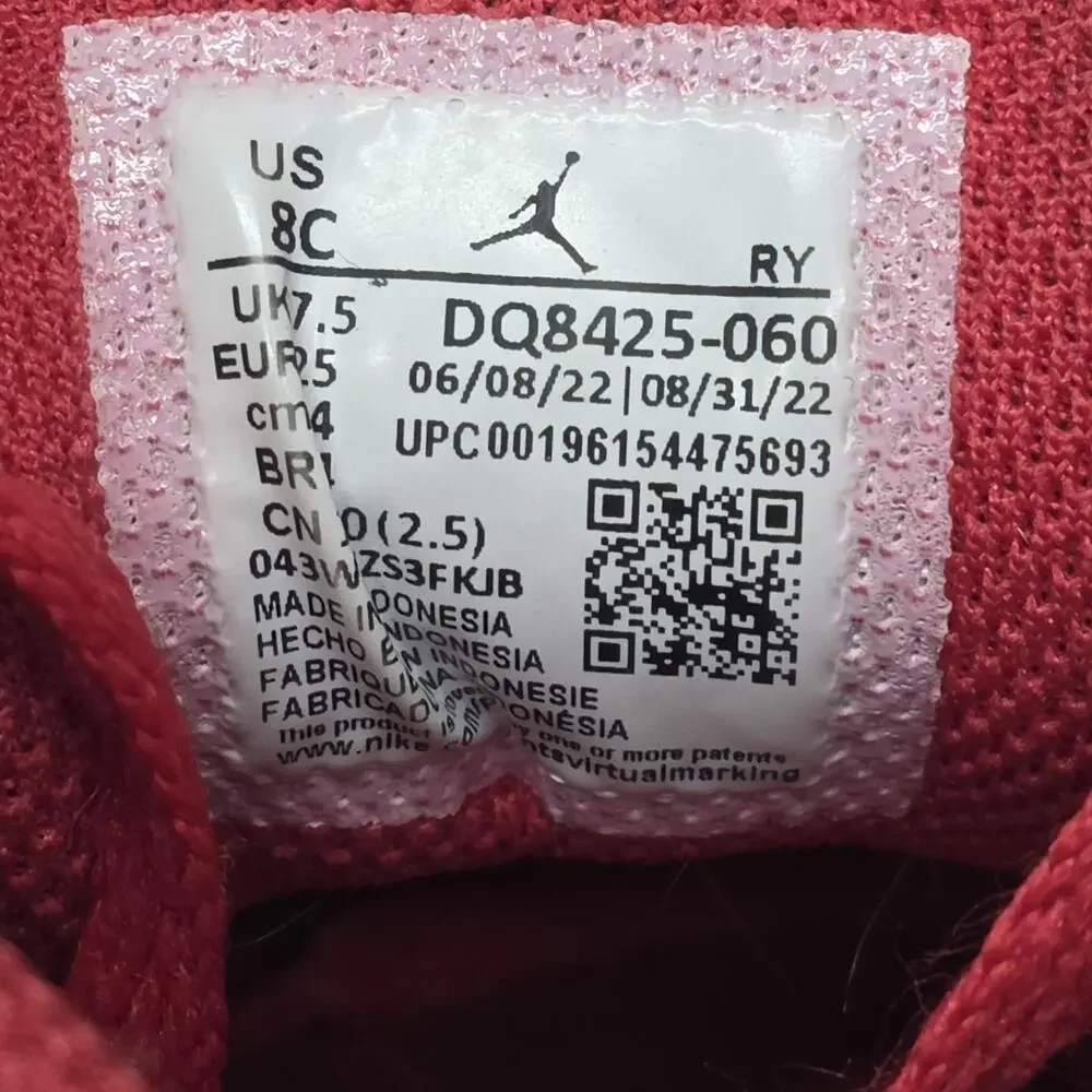Nike Air Jordan 1 Mid Alternate Bred Child Size 8C DQ8425-060 Red
